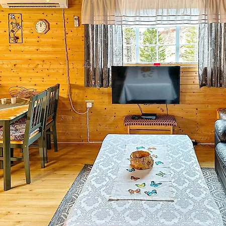 4 Person In Lysoysundet *